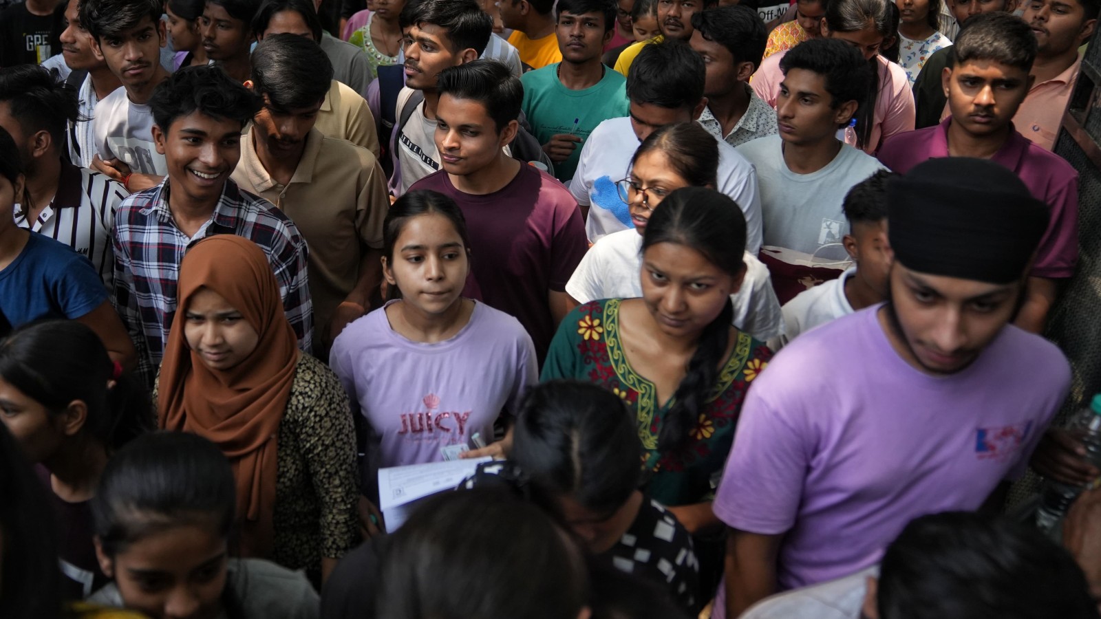 '/live-दो-से-तीन-पत्ती.php